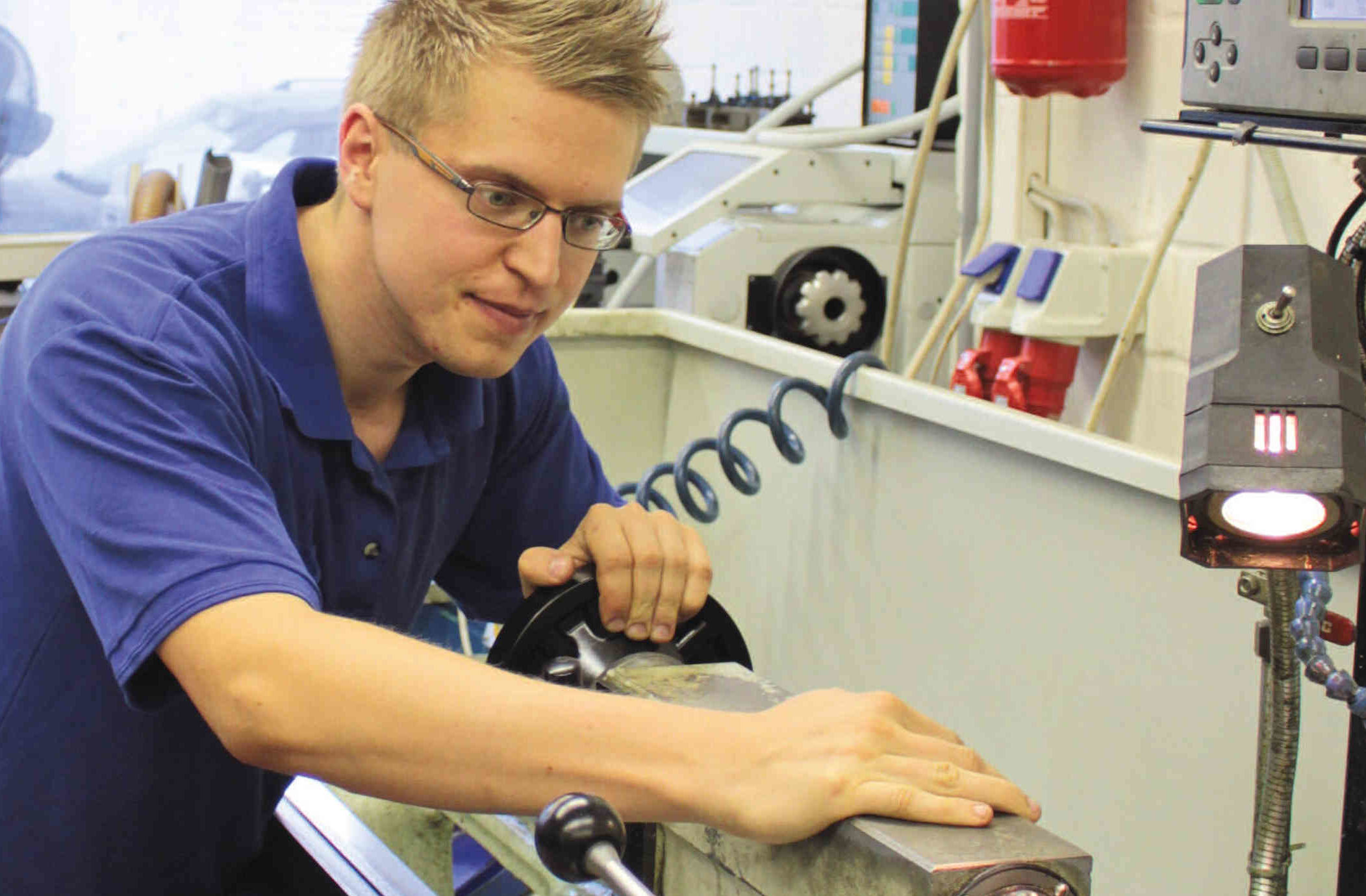 Viele Auszubildenden finden durch Praktika und die Verzahnte Ausbildung ihren späteren Arbeitsplatz.